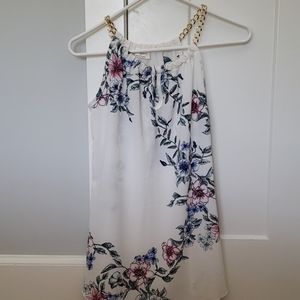 Free kisses tank top with gold chain straps